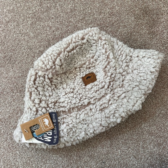 Turtle Fur Fleece Bucket Hat - Picture 3 of 13